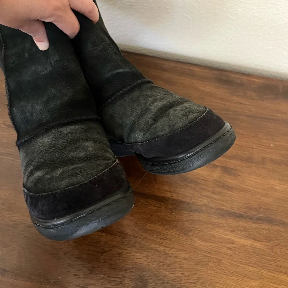 Vtg Original UGG Australia Boots Black Suede Shearling Embroidered Stitching